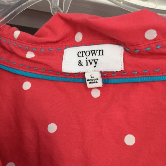Crown and Ivy Button Up - Picture 2 of 3